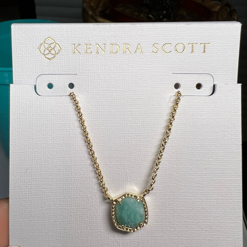 Kendra Scott Davie Shirt Pendant Necklace